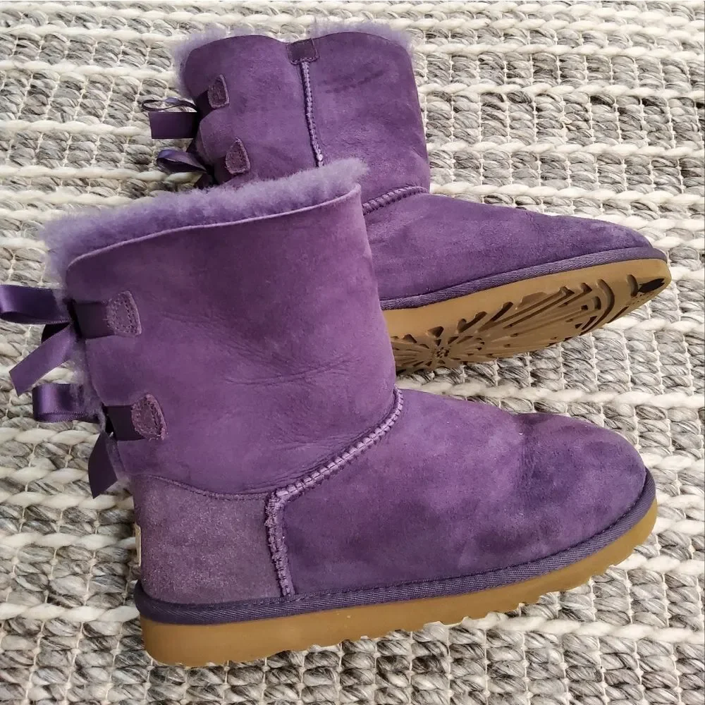 UGG Australia Bailey Bow II Boots Size 5